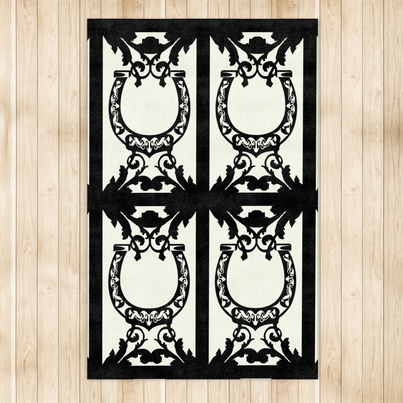 Large Horse Shoe Motif Area Rug 4x6.5ft