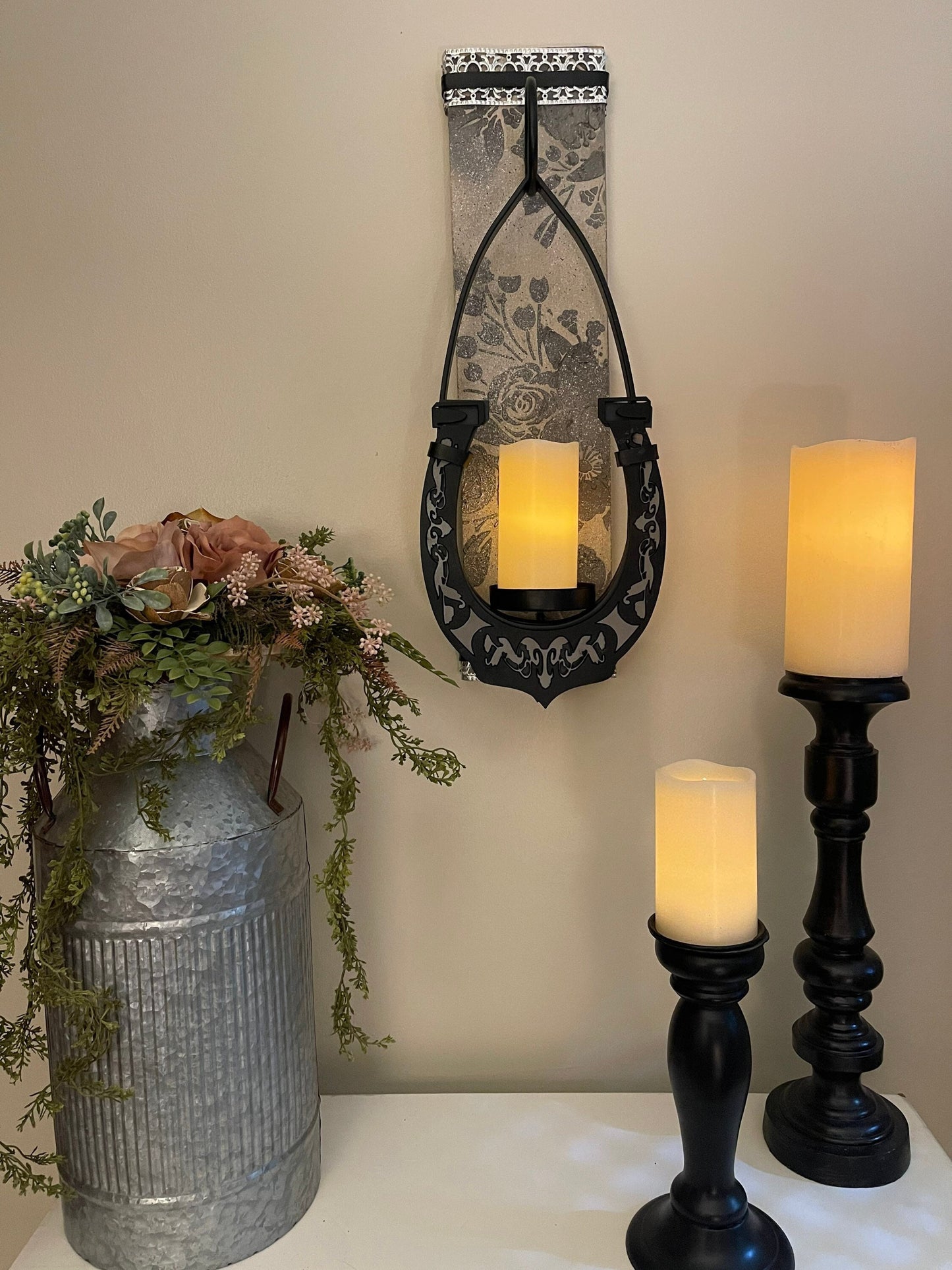Black Horseshoe Sconce