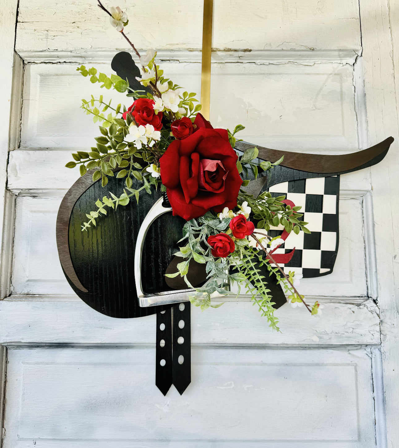 A Race Horse Triple Crown Kentucky Derby Racing Saddle Wreath