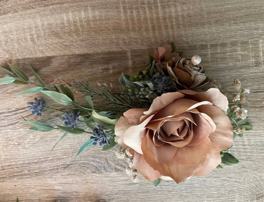 Custom Wedding Boutonniere - Groomsmen Floral Accent - Wedding Party Flowers - Groomsmen Boutonniere  - Rustic Farmhouse Wedding Decor